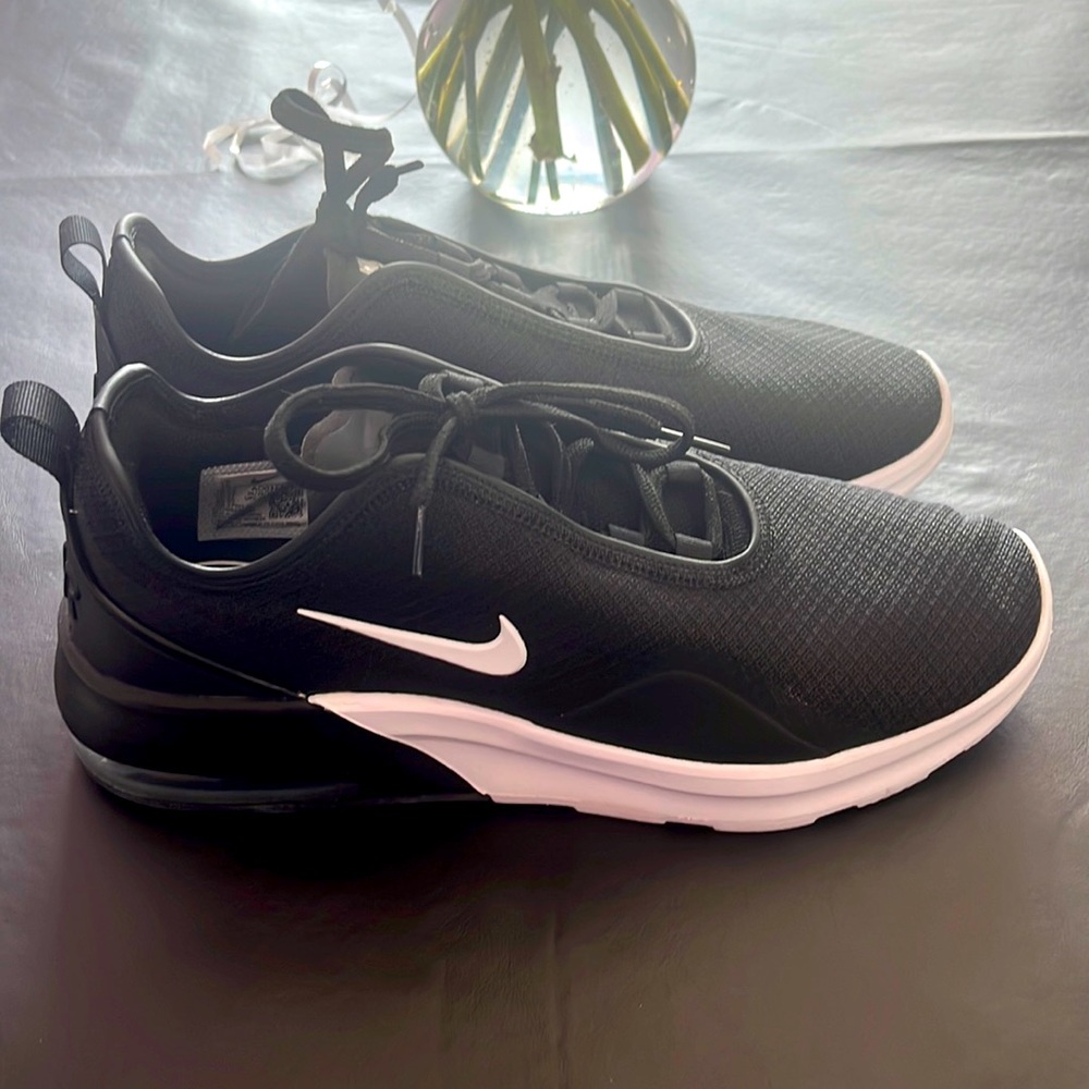 Women’s Nike Air sneakers